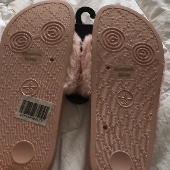 Fur Slides - Picture 5 of 6